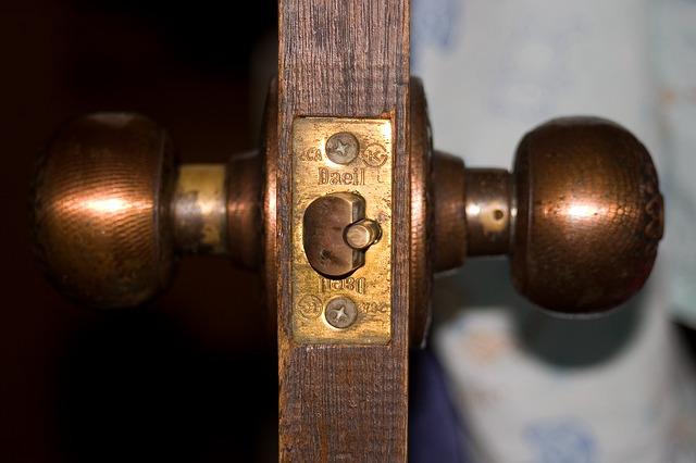 Houten deurknop afbeelding