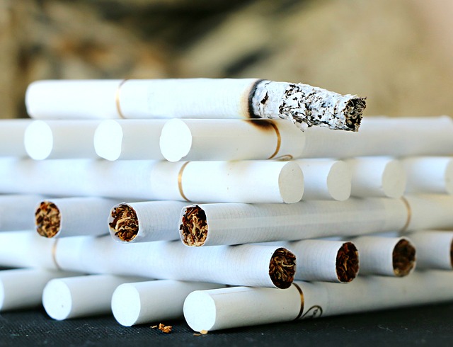 Houten sigarettendoos afbeelding