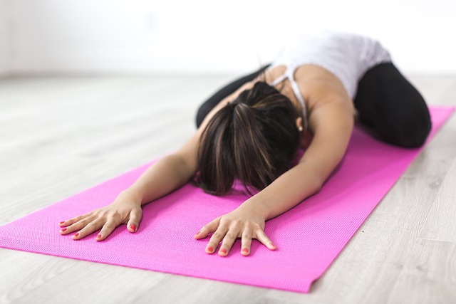 Houten yogastoel